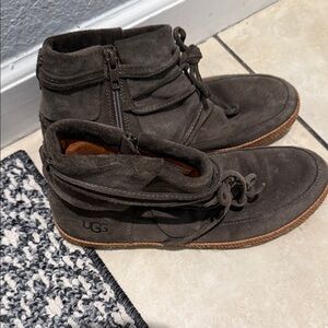 UGG Men's Chukka Boots - Charcoal Suede